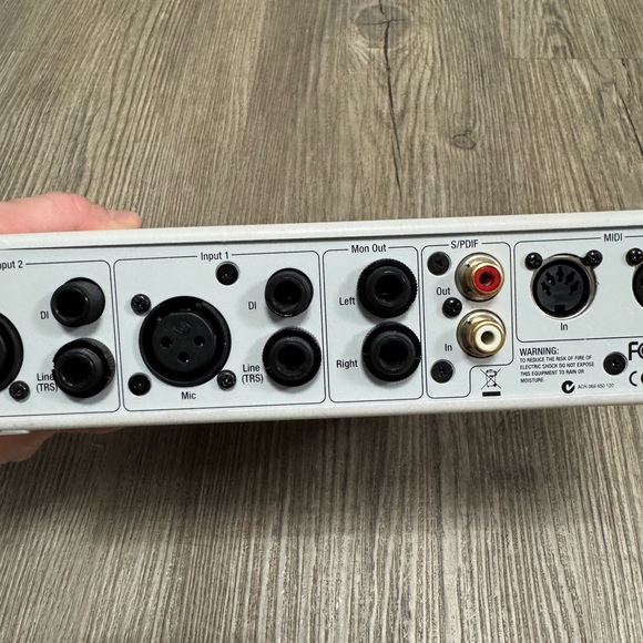 DigiDesign MBox 2 USB Audio Interface (Read) - Picture 9 of 12